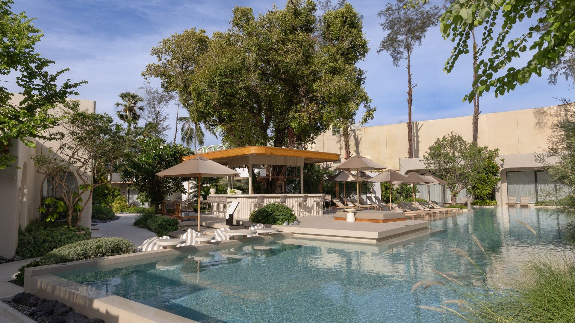 Eden Resort and Villas Slider 3